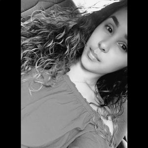 Meet your Posher, Alexandra